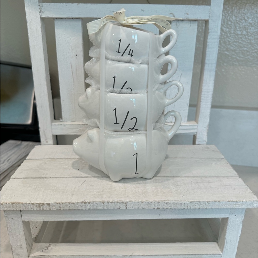 Rae Dunn pig measuring cups